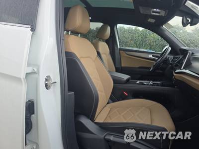 2025 Volkswagen Atlas Cross Sport 2.0T SE w/Technology - zdjęcie 8 z 29 - miniatura