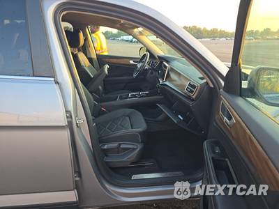 2025 Volkswagen Atlas 2.0T SE w/Technology - zdjęcie 8 z 28 - miniatura