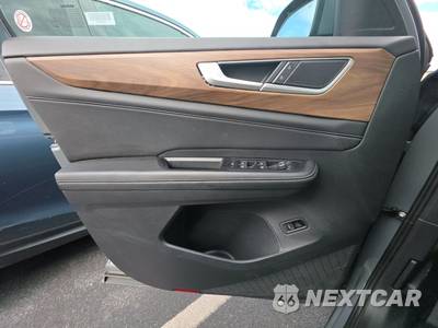 2025 Volkswagen Atlas 2.0T SE w/Technology - zdjęcie 9 z 29 - miniatura