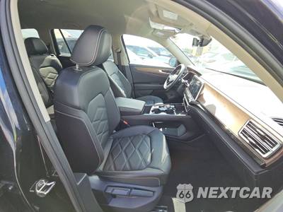 2025 Volkswagen Atlas 2.0T SE w/Technology - zdjęcie 8 z 24 - miniatura