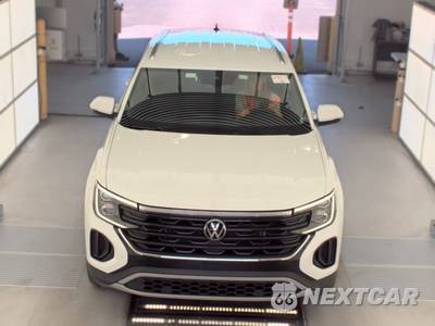 2025 Volkswagen Atlas Cross Sport 2.0T SE w/Technology - zdjęcie 2 z 23 - miniatura