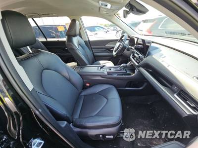 2025 Toyota Grand Highlander XLE - zdjęcie 8 z 36 - miniatura