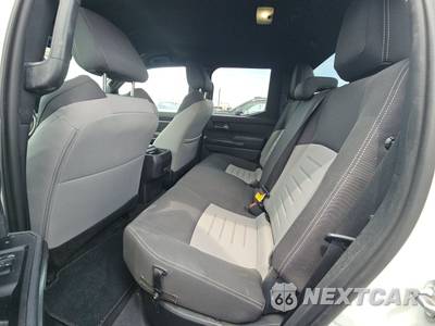 2025 Toyota Tacoma TRD Off-Road Crew Cab Medium Bed - zdjęcie 13 z 25 - miniatura