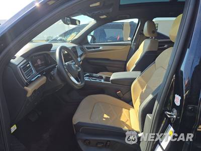 2025 Volkswagen Atlas Cross Sport 2.0T SE w/Technology - zdjęcie 7 z 28 - miniatura