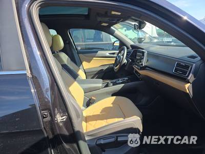 2025 Volkswagen Atlas Cross Sport 2.0T SE w/Technology - zdjęcie 8 z 28 - miniatura