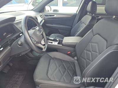 2025 Volkswagen Atlas Cross Sport 2.0T SE w/Technology - zdjęcie 7 z 37 - miniatura