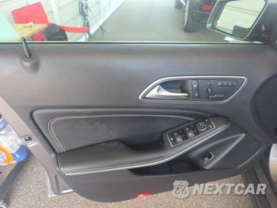 2015 Mercedes-Benz GLA 250 4MATIC - zdjęcie 9 z 20 - miniatura