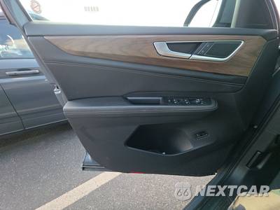 2025 Volkswagen Atlas 2.0T SE w/Technology - zdjęcie 9 z 35 - miniatura