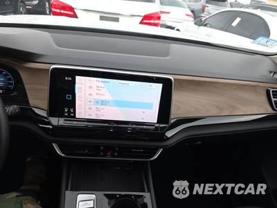 2025 Volkswagen Atlas 2.0T SE w/Technology - zdjęcie 11 z 25 - miniatura
