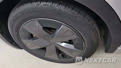 2025 Toyota Prius LE - zdjęcie 41 z 51 - miniatura