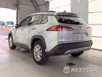 2025 Toyota Corolla Cross LE - zdjęcie 6 z 29 - miniatura