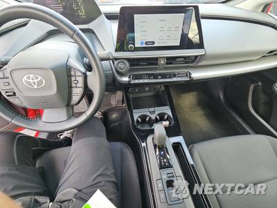 2025 Toyota Prius LE - zdjęcie 11 z 36 - miniatura