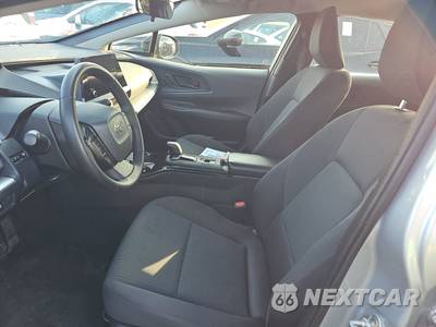 2025 Toyota Prius LE - zdjęcie 7 z 33 - miniatura