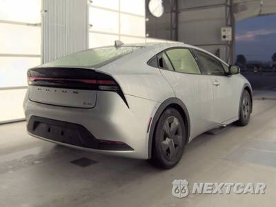 2025 Toyota Prius LE - zdjęcie 4 z 33 - miniatura