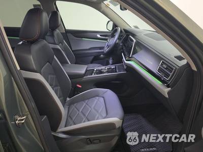 2024 Volkswagen Atlas 2.0T Peak Edition SEL - zdjęcie 8 z 21 - miniatura