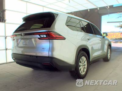 2025 Toyota Grand Highlander XLE - zdjęcie 4 z 30 - miniatura