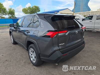 2025 Toyota RAV4 LE - zdjęcie 6 z 20 - miniatura