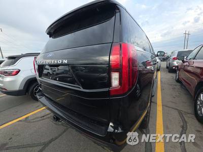 2025 Ford Expedition Active - zdjęcie 4 z 27 - miniatura