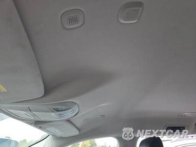2024 Chrysler Pacifica Touring L 121.6" WB - zdjęcie 21 z 29 - miniatura