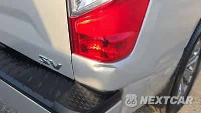 2019 Nissan TITAN SV Crew Cab Short Bed - zdjęcie 20 z 26 - miniatura