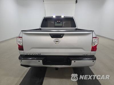 2019 Nissan TITAN SV Crew Cab Short Bed - zdjęcie 5 z 26 - miniatura