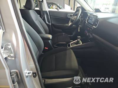 2026 Hyundai Venue SE - zdjęcie 8 z 21 - miniatura