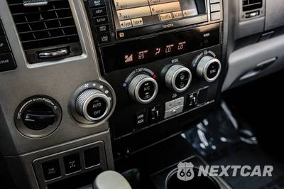 2012 Toyota Sequoia Limited - zdjęcie 32 z 50 - miniatura