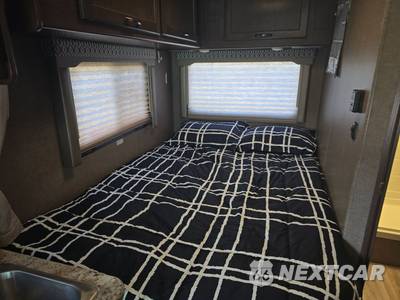 2017 Ford Super Duty E-450 Cutaway DRW - zdjęcie 9 z 22 - miniatura