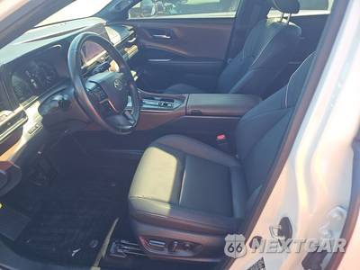 2023 Toyota Crown Limited - zdjęcie 7 z 19 - miniatura