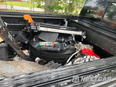 2017 Nissan TITAN SV Extended Cab Medium Bed - zdjęcie 27 z 30 - miniatura