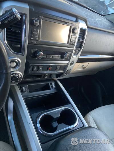 2017 Nissan TITAN SV Extended Cab Medium Bed - zdjęcie 21 z 30 - miniatura