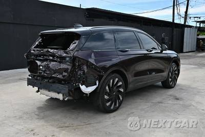 2024 Lincoln Nautilus Reserve - zdjęcie 4 z 27 - miniatura