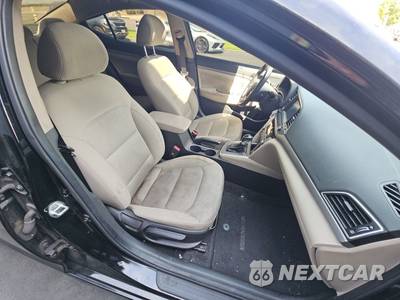 2017 Hyundai Elantra Value Edition Sedan - zdjęcie 8 z 37 - miniatura