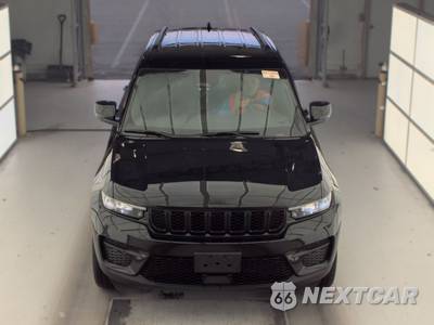 2023 Jeep Grand Cherokee Altitude - zdjęcie 2 z 30 - miniatura