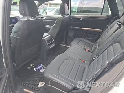 2024 Volkswagen Atlas Cross Sport 2.0T SEL R-Line - zdjęcie 13 z 21 - miniatura