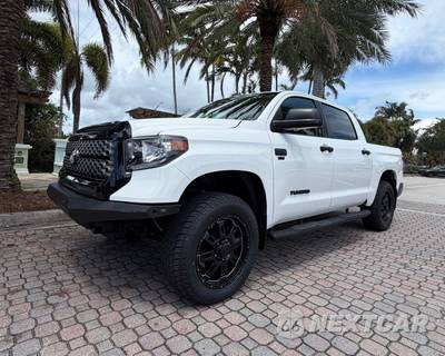 2017 Toyota Tundra SR5 Crew Cab Short Bed - zdjęcie 2 z 36 - miniatura