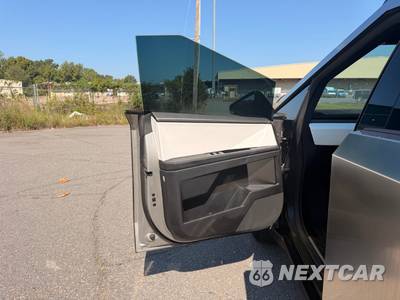 2024 Tesla Cybertruck Cyberbeast Crew Cab Medium Bed - zdjęcie 12 z 32 - miniatura