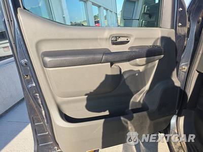 2016 Nissan NV3500 HD Passenger SL 146.1" WB - zdjęcie 9 z 22 - miniatura
