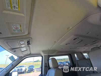 2016 Nissan NV3500 HD Passenger SL 146.1" WB - zdjęcie 18 z 22 - miniatura