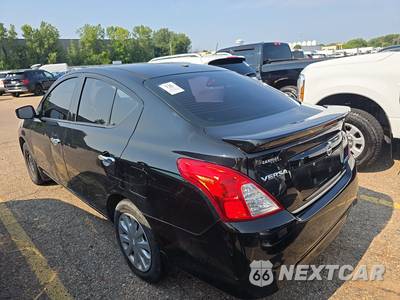 2015 Nissan Versa SV - zdjęcie 6 z 56 - miniatura