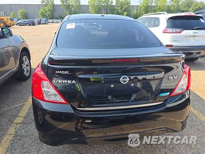 2015 Nissan Versa SV - zdjęcie 5 z 56 - miniatura