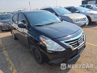 2015 Nissan Versa SV - zdjęcie 3 z 56 - miniatura