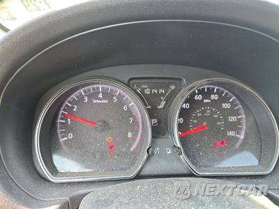 2015 Nissan Versa SV - zdjęcie 12 z 56 - miniatura