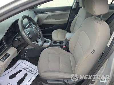 2020 Hyundai Elantra SEL Sedan - zdjęcie 7 z 36 - miniatura