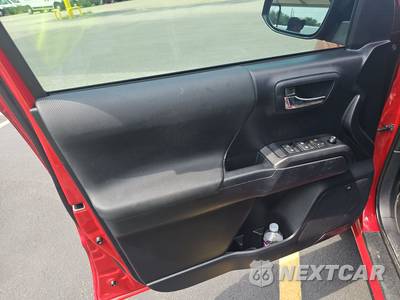 2019 Toyota Tacoma TRD Sport Crew Cab Medium Bed - zdjęcie 9 z 21 - miniatura