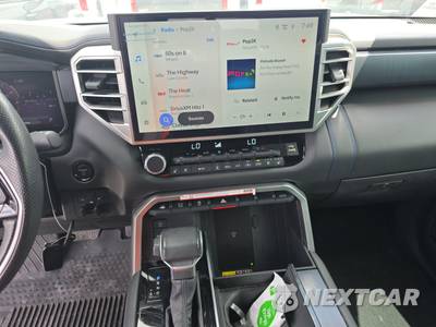 2025 Toyota Tundra i-FORCE MAX Platinum Crew Cab Short Bed - zdjęcie 11 z 26 - miniatura