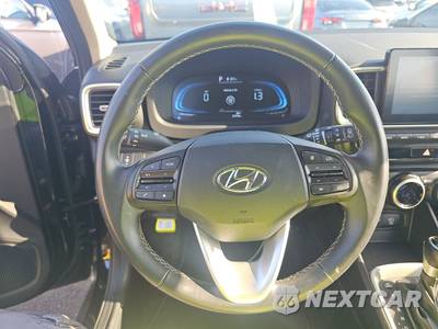 2025 Hyundai Venue SEL - zdjęcie 10 z 26 - miniatura