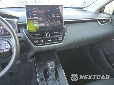 2026 Toyota Corolla Cross XLE - zdjęcie 11 z 21 - miniatura