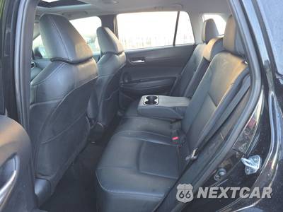 2026 Toyota Corolla Cross XLE - zdjęcie 13 z 21 - miniatura
