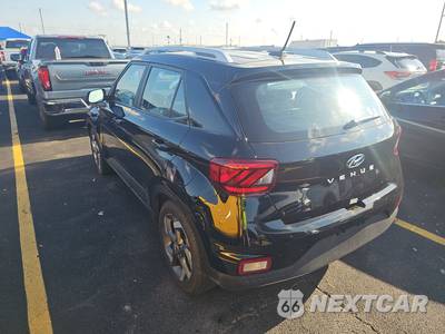 2025 Hyundai Venue SEL - zdjęcie 6 z 26 - miniatura